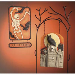 Dancing Skeleton & Bats Design Post